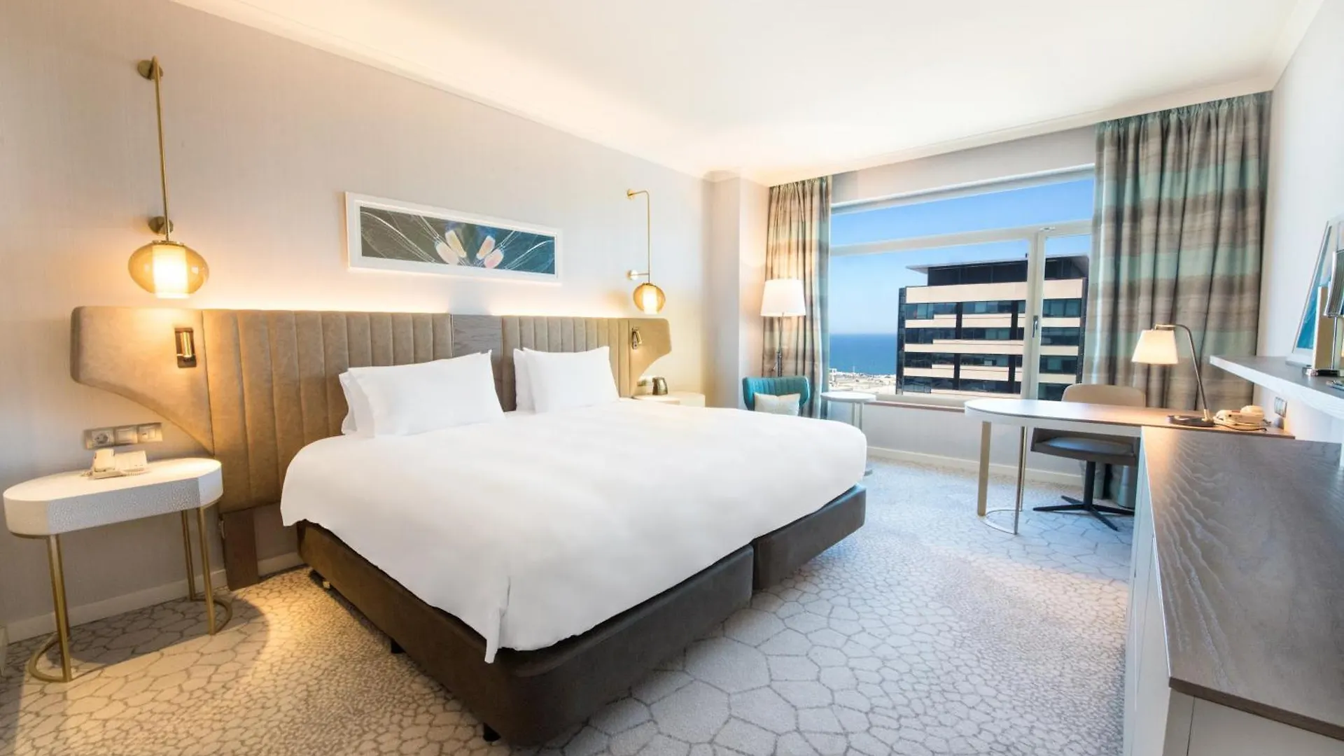 Hotel Hilton Diagonal Mar Barcelona 4*,  Spanien