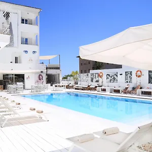 Hotell Zhero ****