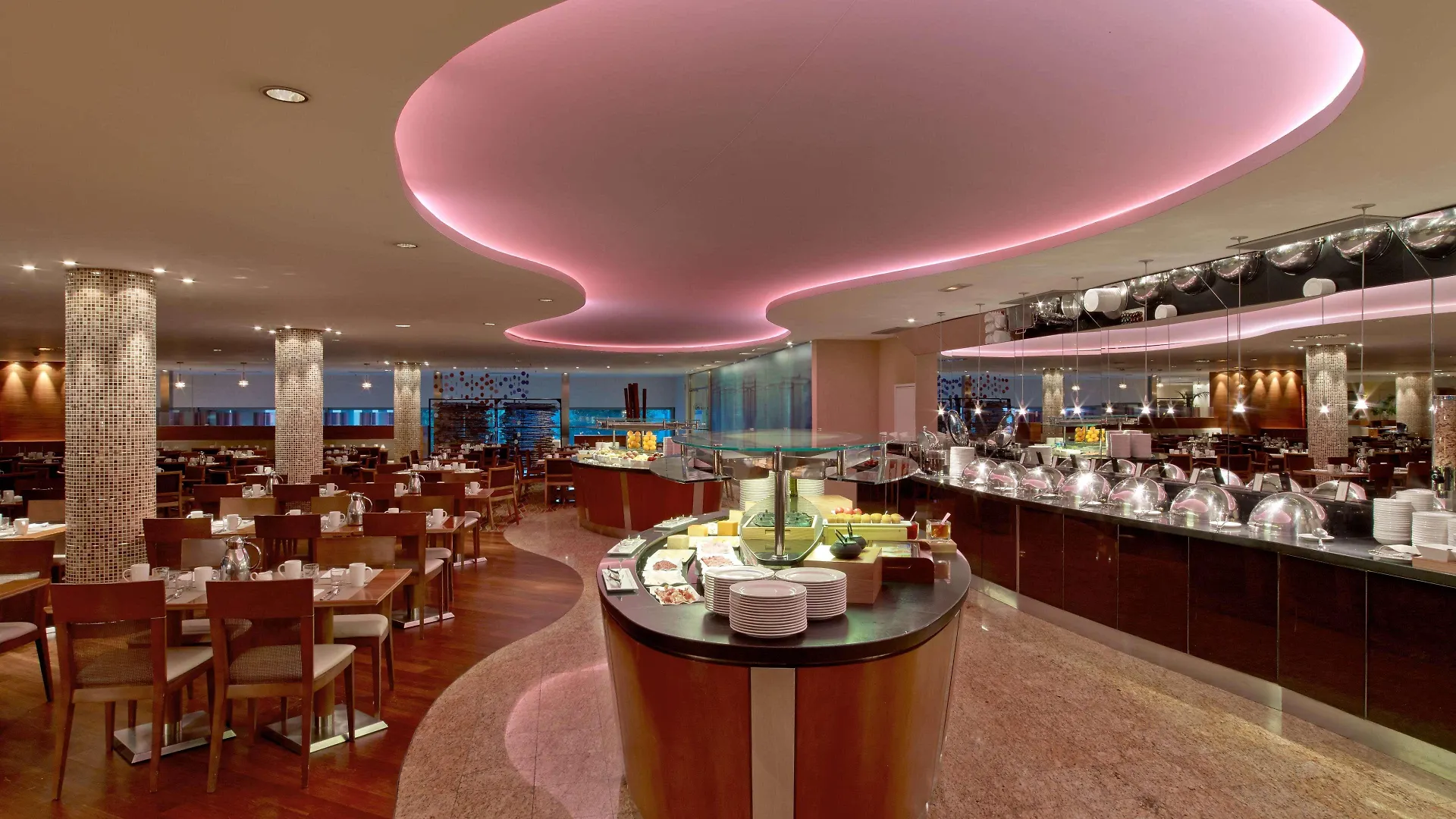 Hilton Diagonal Mar Barcelona Hotell 4*,