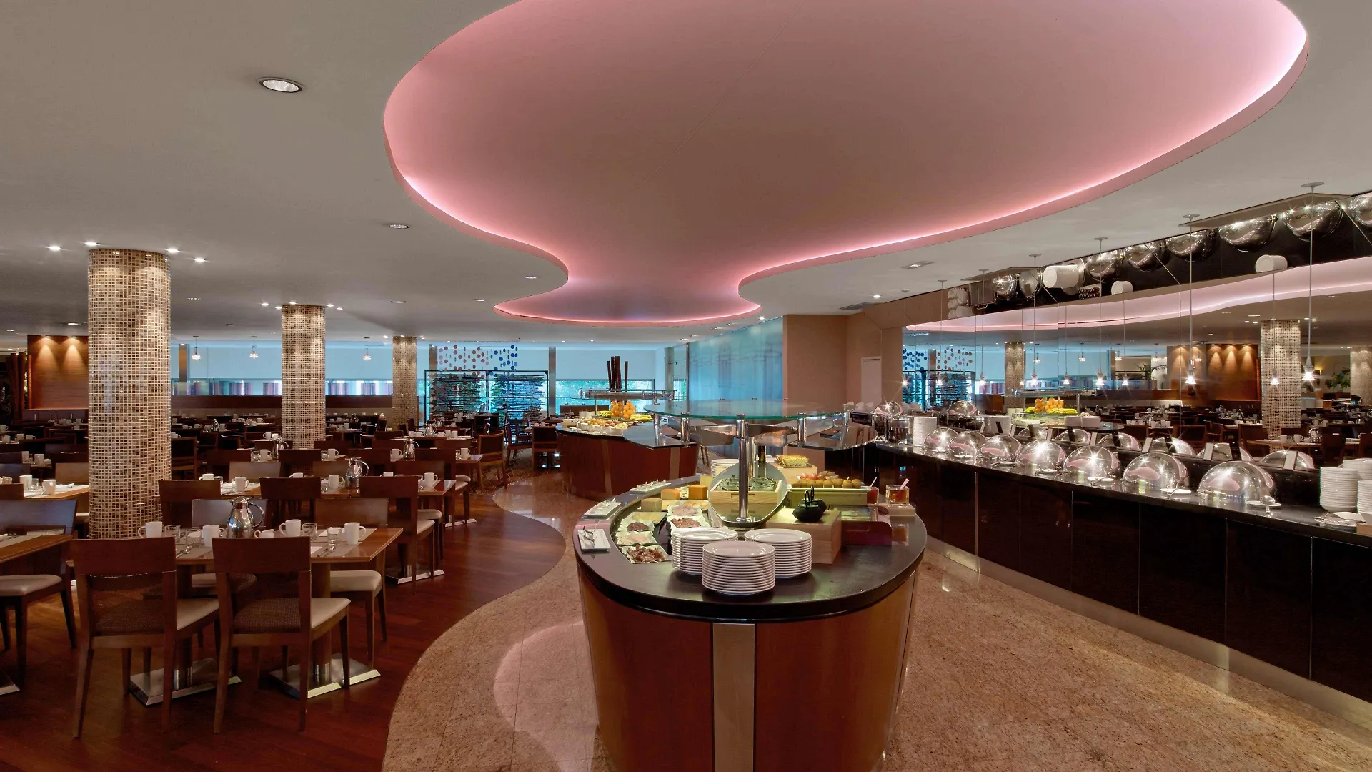 Hilton Diagonal Mar Barcelona Hotel 4*,