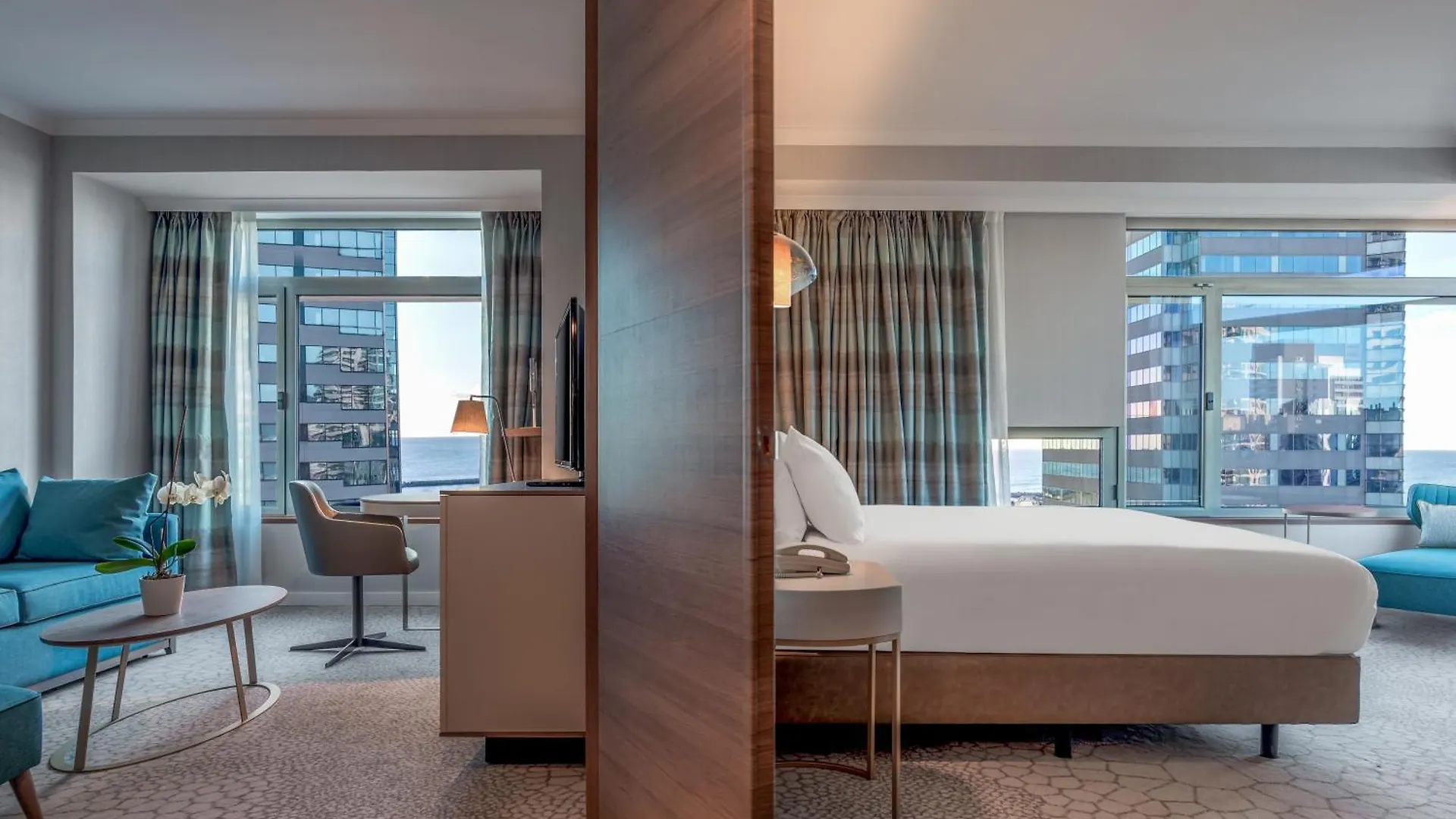 Hilton Diagonal Mar Barcelona Hotel 4*,